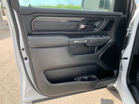Used 2026 RAM 1500 Limited AWD/4WD image 16