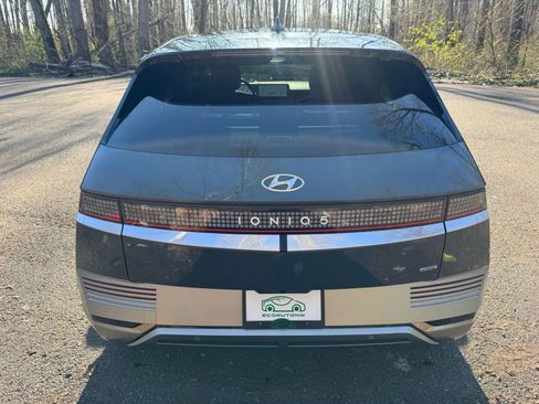 Used 2023 Hyundai Ioniq 5 Limited image 6