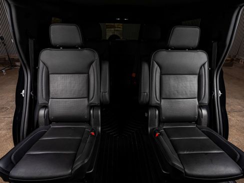 Used 2023 GMC Yukon Denali w/ Denali Reserve Package image 37