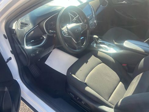 Used 2022 Chevrolet Malibu LT FWD image 9