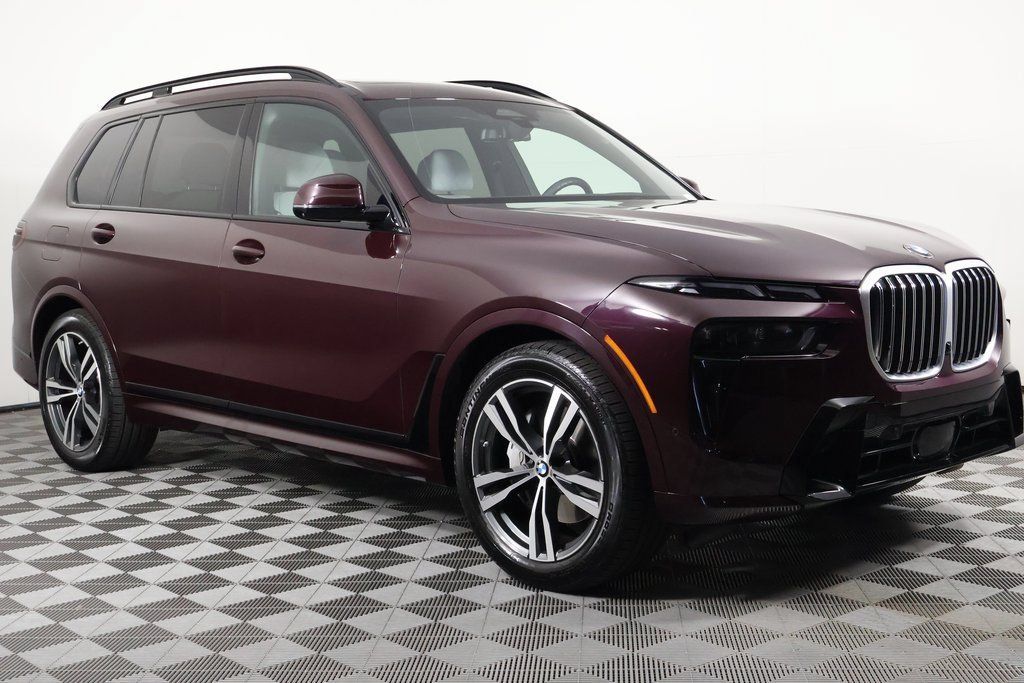 Certified 2024 BMW X7 xDrive40i w/ Executive Package AWD/4WD image 3
