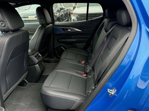 New 2026 Chevrolet Equinox EV LT image 18