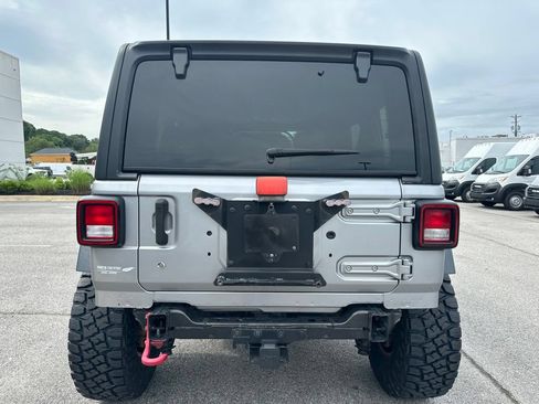 Used 2018 Jeep Wrangler Unlimited Rubicon AWD/4WD image 6