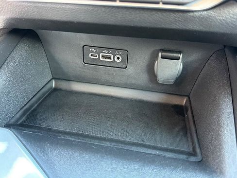 Used 2025 Nissan Altima 2.5 SV FWD image 23