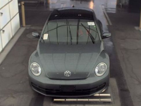 Used 2014 Volkswagen Beetle 1.8T FWD image 2