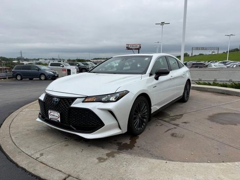 Used 2021 Toyota Avalon XSE FWD image 11