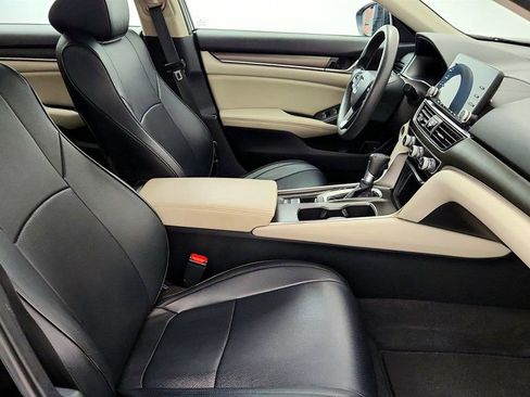 Used 2018 Honda Accord LX image 22