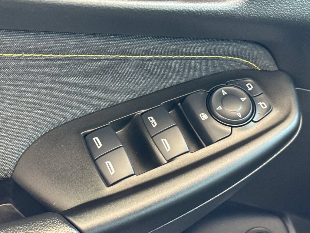 Used 2025 Chevrolet TrailBlazer ACTIV w/ Convenience Package FWD image 11