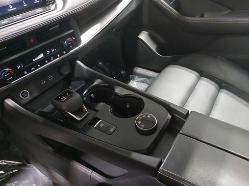 Used 2023 Nissan Rogue SV w/ SV Premium B Package image 25