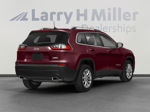 Used 2021 Jeep Cherokee Latitude Plus image 2