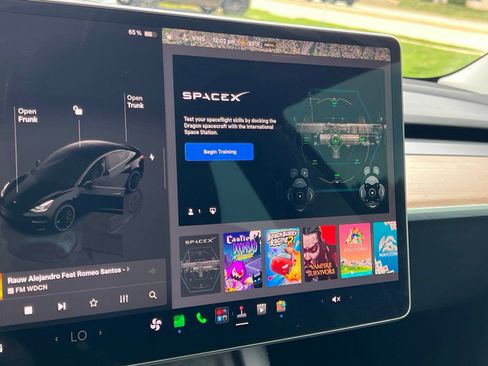 Used 2023 Tesla Model 3 Performance AWD/4WD image 6