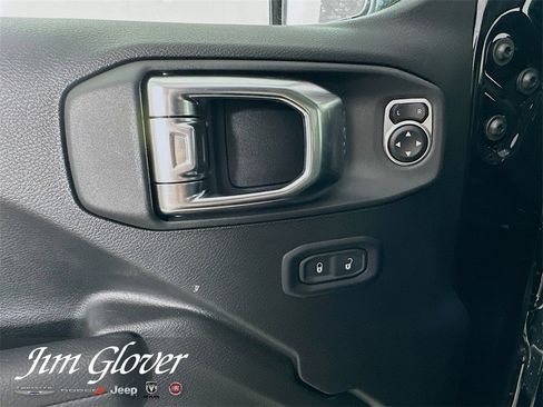 New 2025 Jeep Gladiator Mojave w/ Safety Group image 22