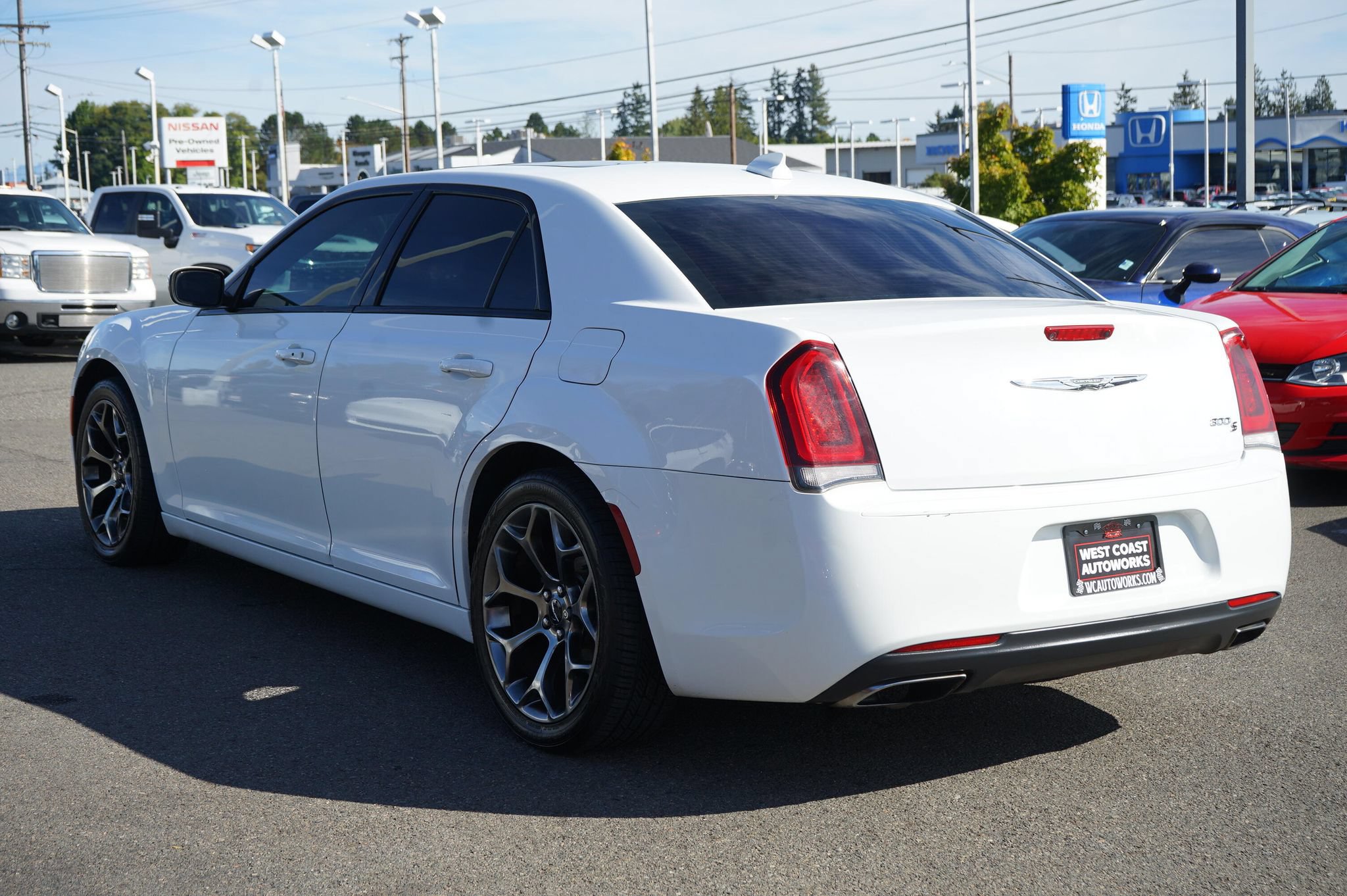Used 2015 Chrysler 300 S RWD image 3