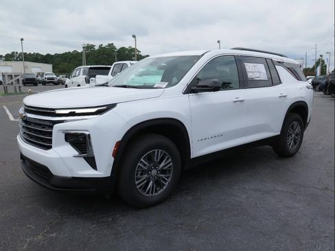 New 2026 Chevrolet Traverse LT w/ Enhanced Driving Package image 8