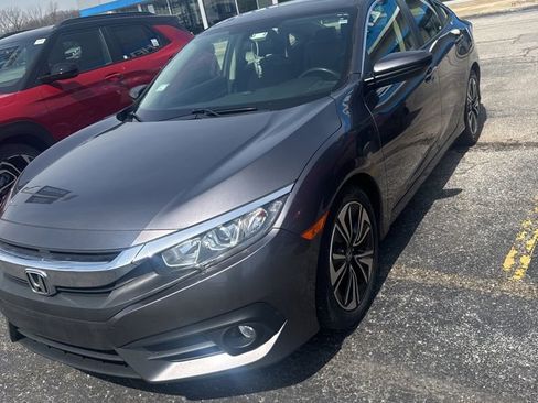 Used 2018 Honda Civic EX-T image 1