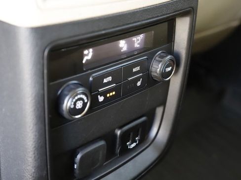 Used 2018 Buick Envision Essence image 15