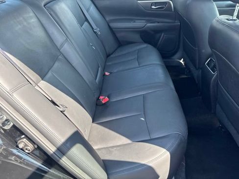 Used 2015 Nissan Altima 2.5 SL w/ Technology Package FWD image 7