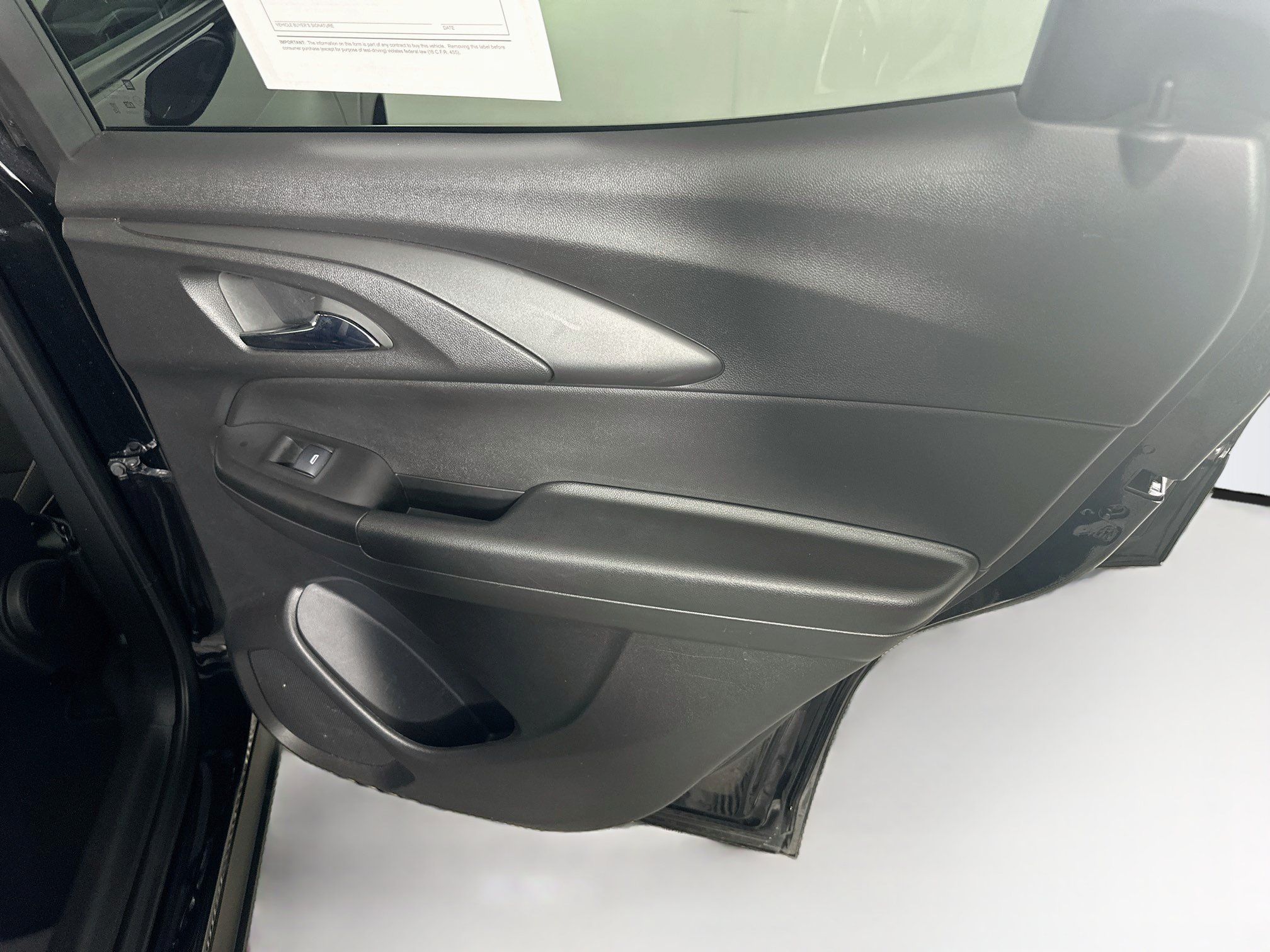 Used 2025 Chevrolet TrailBlazer LT FWD image 28