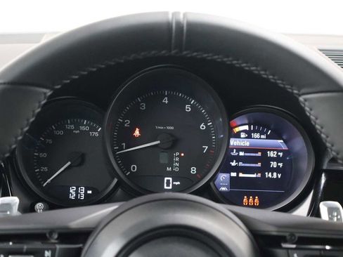 Used 2026 Porsche Macan AWD/4WD image 24