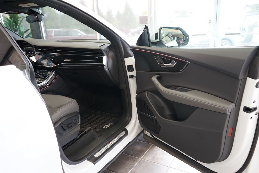 Used 2023 Audi Q8 Premium Plus AWD/4WD image 52