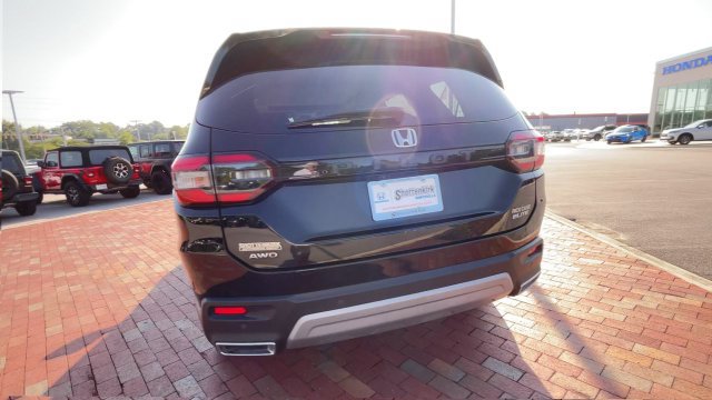 Used 2025 Honda Pilot Elite image 8