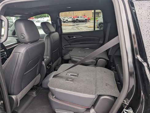 New 2026 Chevrolet Traverse RS AWD/4WD image 9