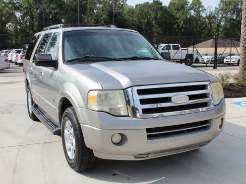 Used 2008 Ford Expedition XLT image 3