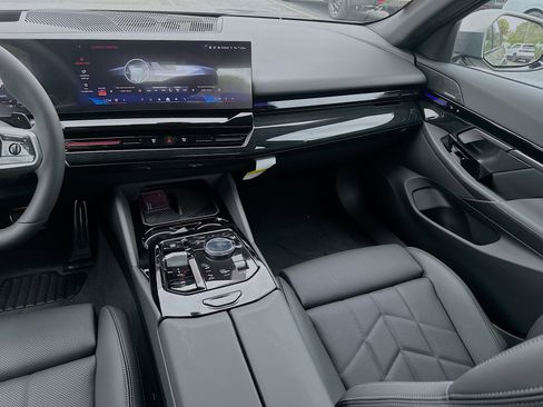 New 2026 BMW 530i w/ M Sport Package RWD image 18