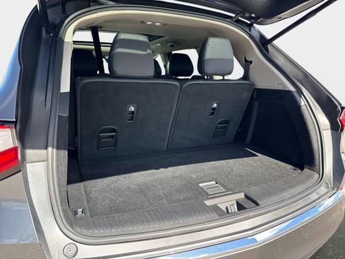 Used 2023 Acura MDX FWD w/ Technology Package image 10