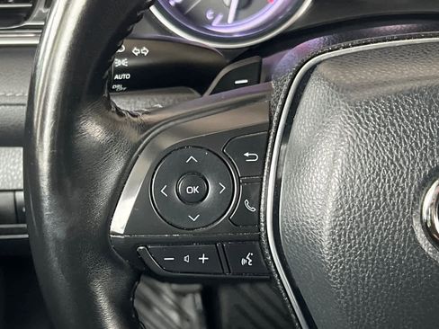 Certified 2019 Toyota Camry SE FWD image 23