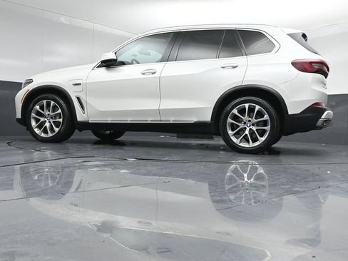 Used 2022 BMW X5 xDrive45e AWD/4WD image 42
