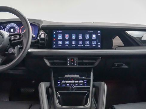 Certified 2025 Porsche Cayenne image 21