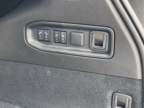 New 2026 Cadillac Vistiq Sport image 21