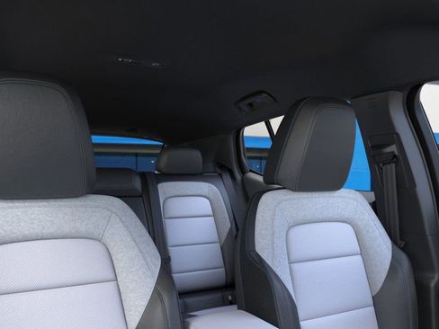 New 2026 Chevrolet Equinox EV LT image 24