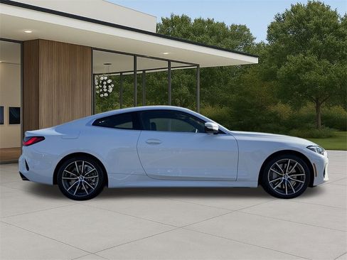 Used 2025 BMW 430i Coupe w/ Premium Package image 6