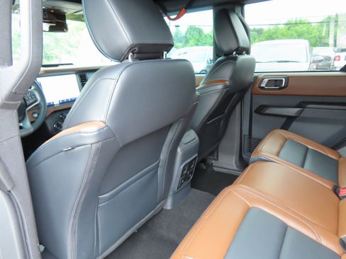 Used 2024 Ford Bronco Outer Banks image 24