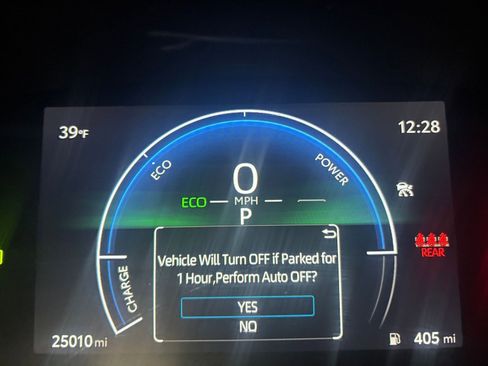 Used 2025 Toyota Camry LE image 40