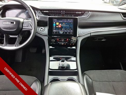 Certified 2024 Jeep Grand Cherokee Altitude image 15