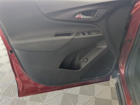 Used 2022 Chevrolet Equinox RS image 9