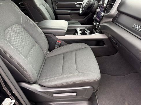 Used 2025 RAM 1500 Big Horn AWD/4WD image 12