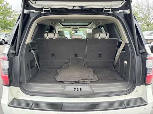 Used 2021 Ford Expedition Limited AWD/4WD image 26