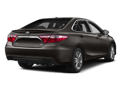 Used 2017 Toyota Camry SE FWD image 2