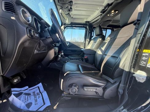 Used 2021 Jeep Wrangler Unlimited Sahara AWD/4WD image 6