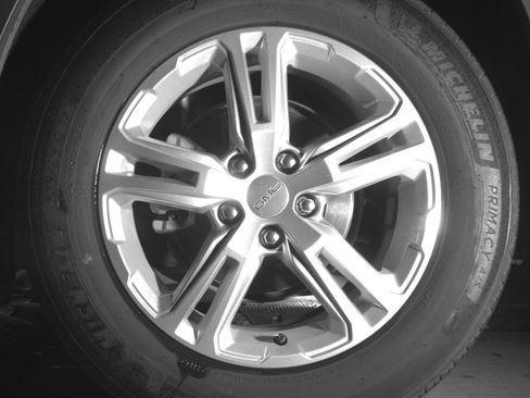 Used 2024 GMC Terrain SLE FWD image 25