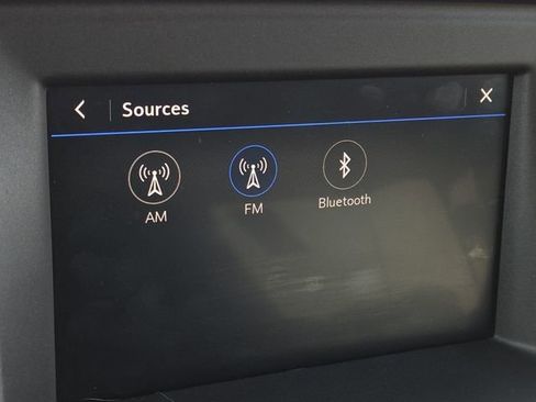 Used 2020 GMC Canyon 2WD Crew Cab w/ Convenience Package image 4