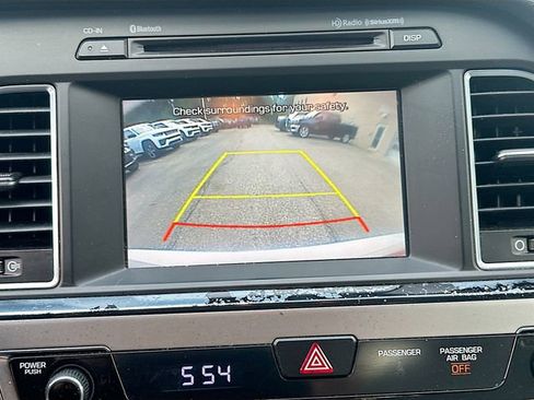 Used 2017 Hyundai Sonata SE FWD image 14