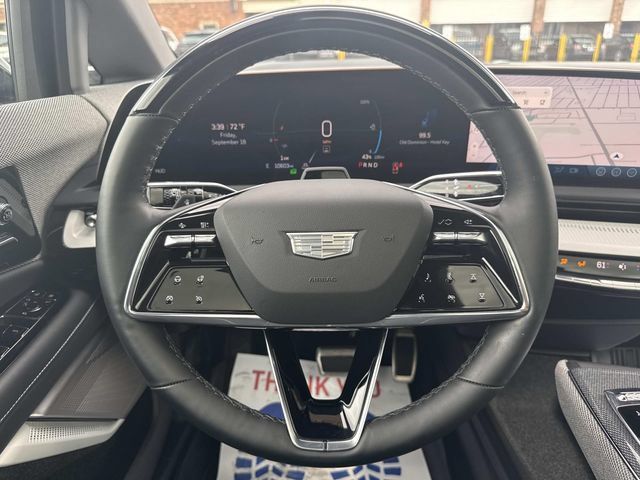 Certified 2025 Cadillac Optiq Luxury 2 w/ LPO, Floor Liner Package AWD/4WD image 35