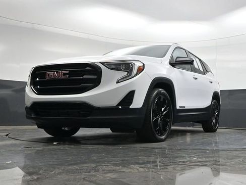 Used 2021 GMC Terrain SLE w/ Elevation Edition image 30