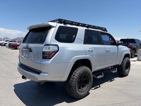 Used 2021 Toyota 4Runner TRD Off-Road AWD/4WD image 2