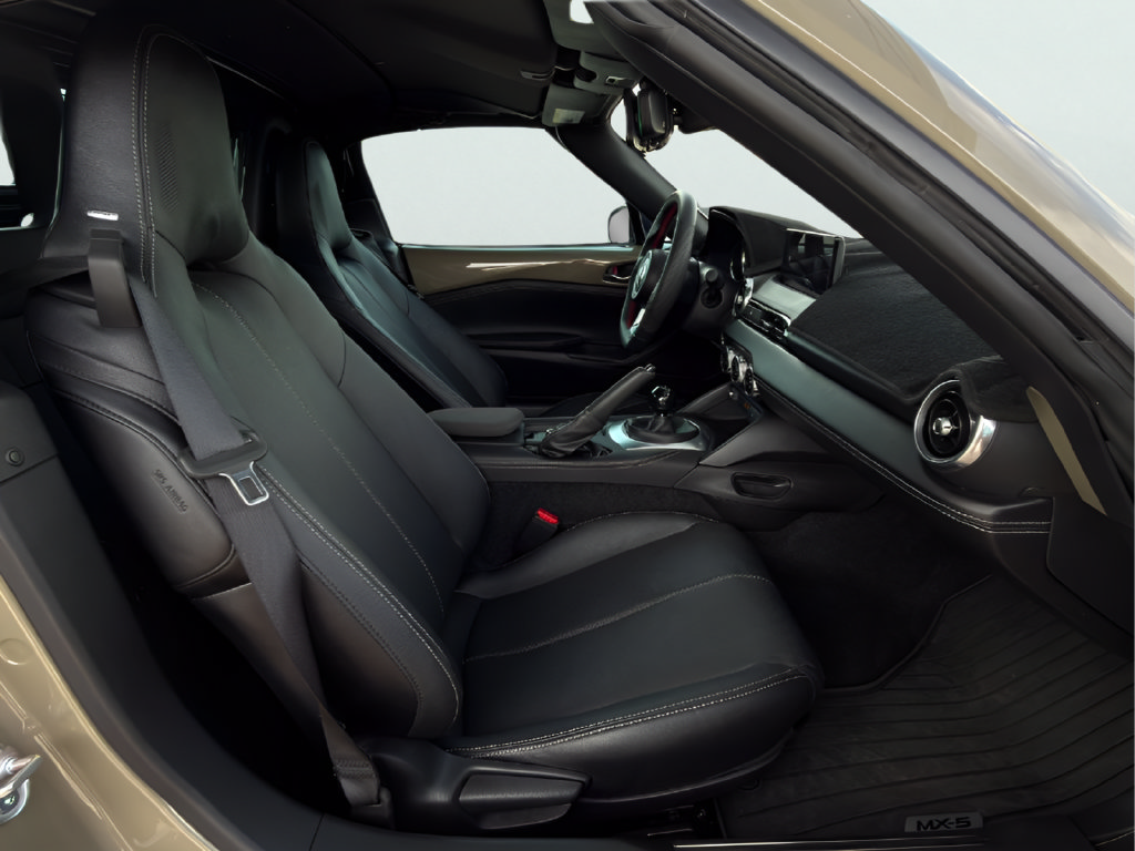 Used 2024 MAZDA MX-5 Miata RF Grand Touring RWD image 18